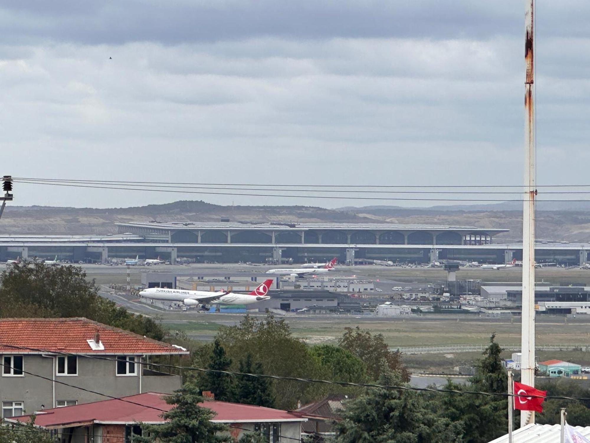 Altay Airport Suit Tayakadin Buitenkant foto